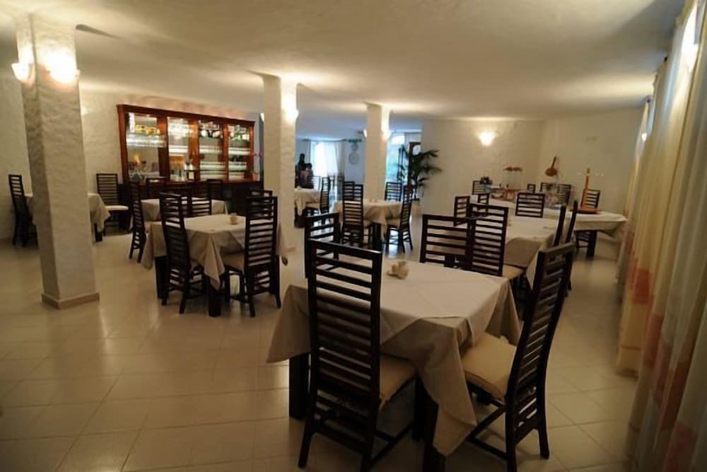 Hotel Cedrino