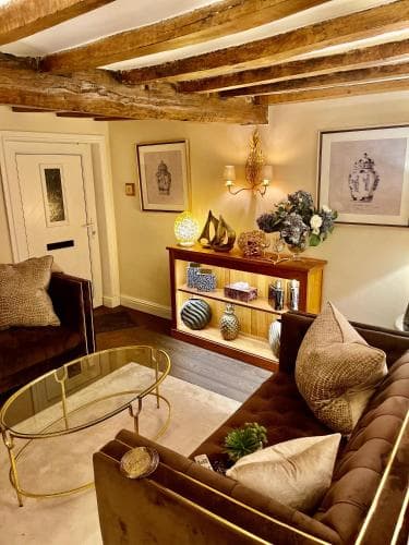 2 Bed Cosy Cottage - Central Bawtry - High End Furnishings