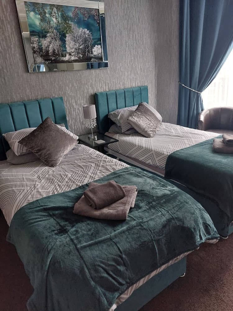 Lynbar Hotel