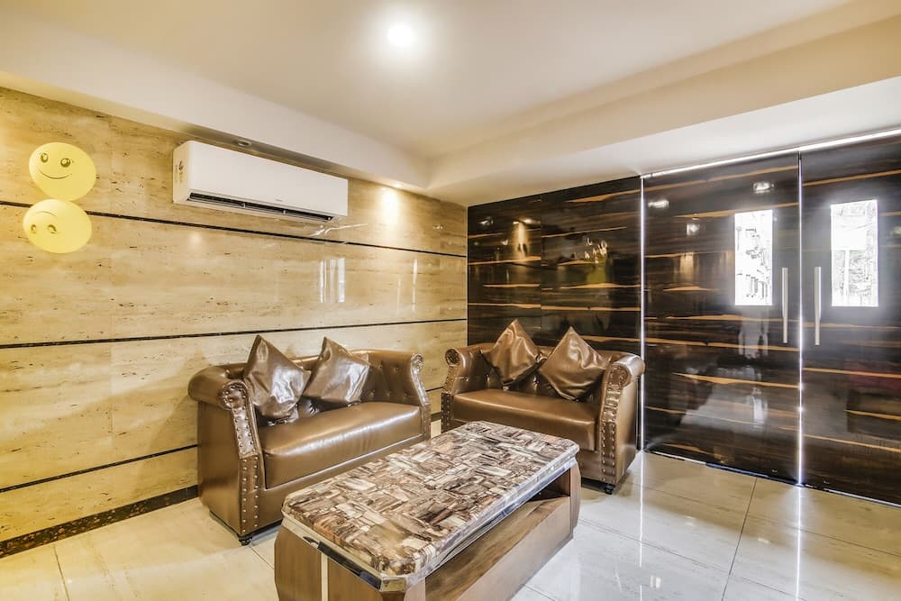 Fabhotel Luxor