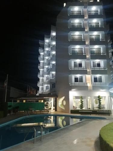 Leo Hotel