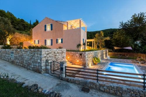 Villa Authentica