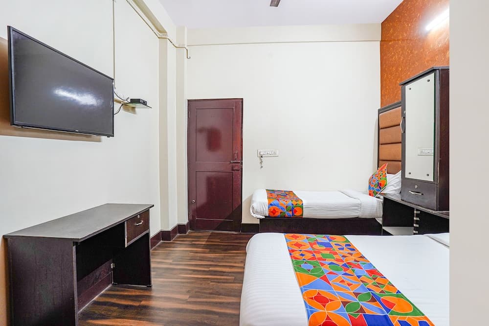FabHotel Pavithraa Edition