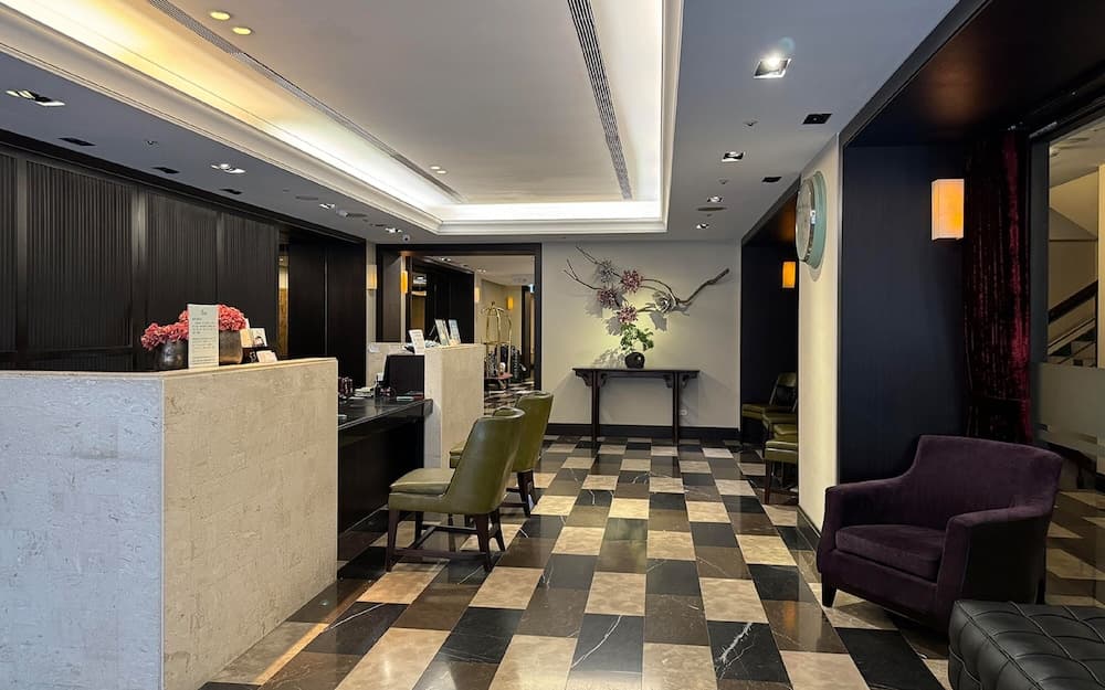 53 Hotel