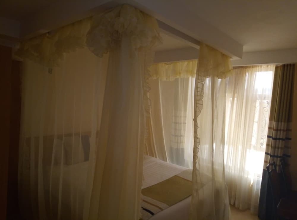Kenton Hotel