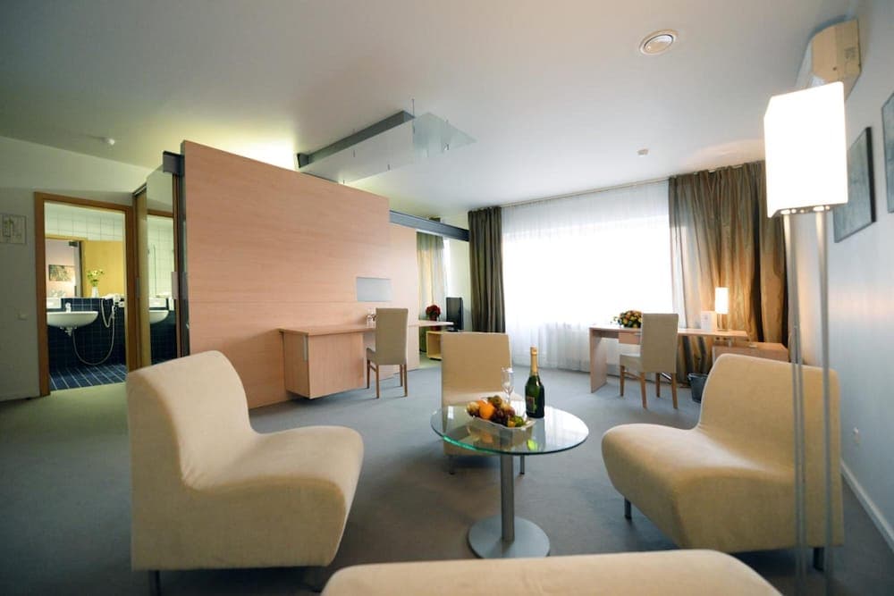 Navalis Hotel