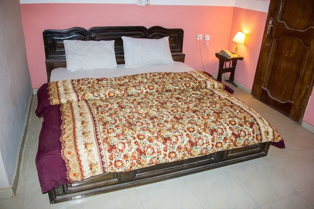 Moye Hotel