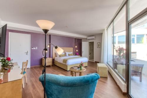 Liwan Hotel