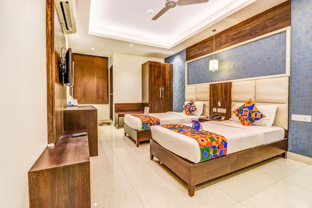 Fabhotel Solitaire