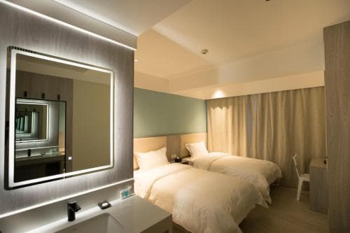 Beijing Saga Hotel