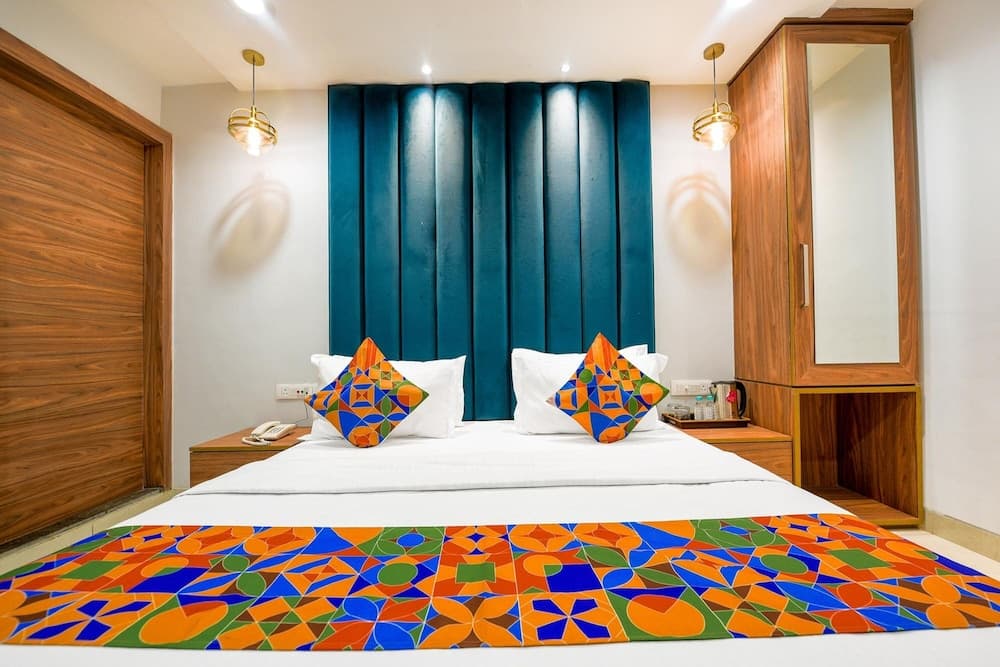 FabHotel Rolt