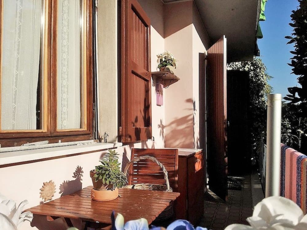 Maison De Dora