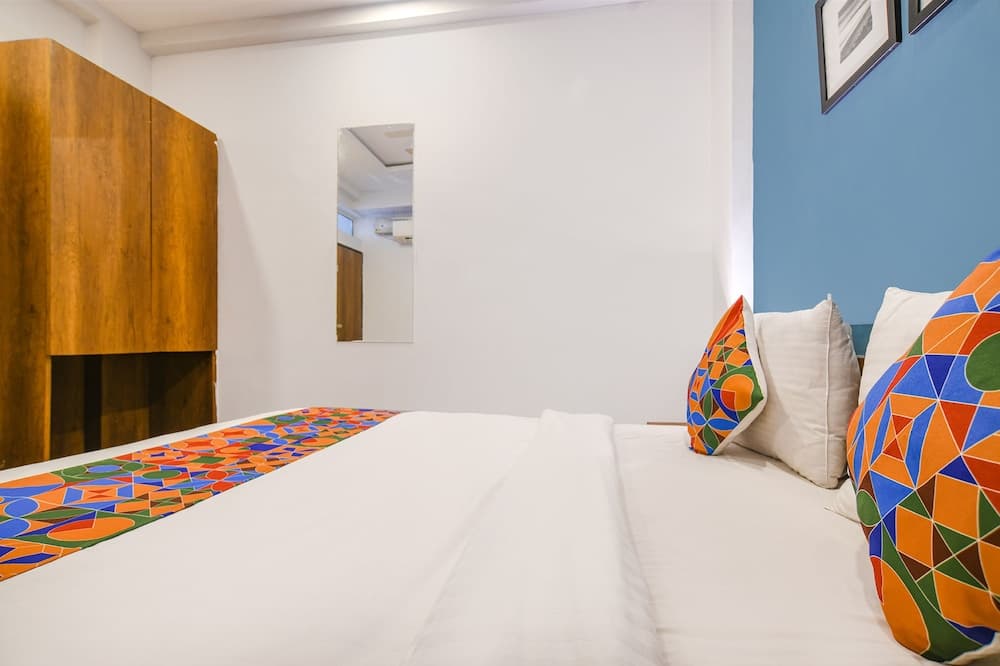 FabHotel Hello Homz