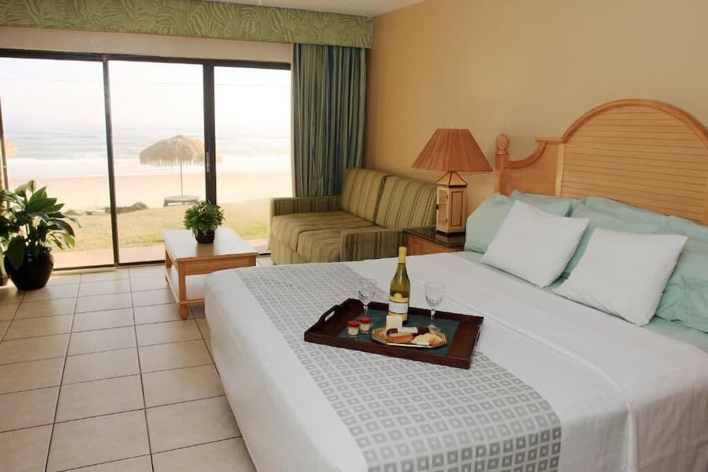 Makai Beach Lodge