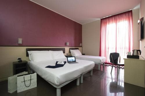 Hotel Five