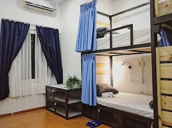 Toto Hostel