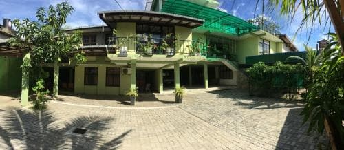 Riverside Hotel