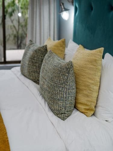 La Roca Guest House