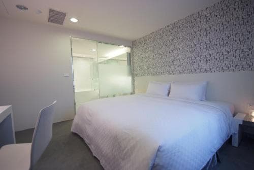Hotel Purity