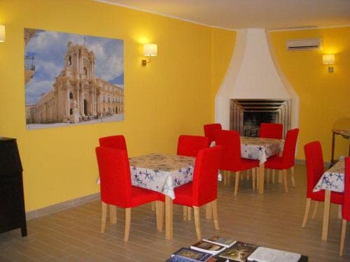 B&B Neapolis