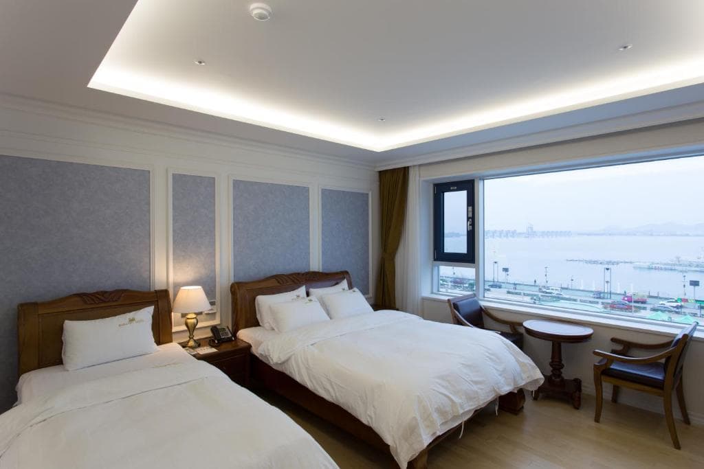 Fontana Beach Hotel