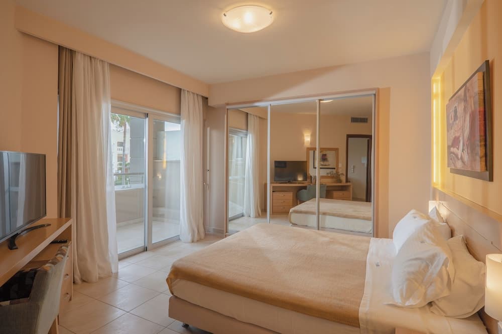 Molos Bay Hotel