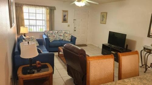 Palm Manor Resort