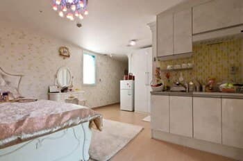 Taean Rainbow Iris Pension