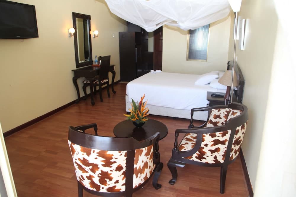 Giraffe Ocean View Hotel