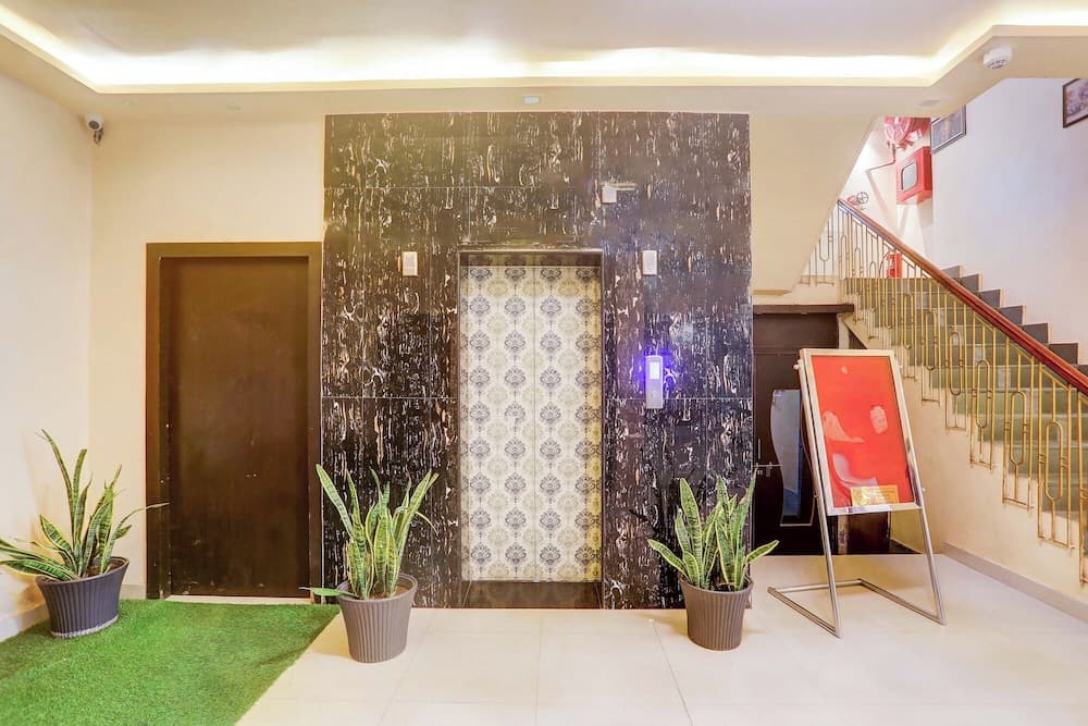 Fabhotel Zion Inn