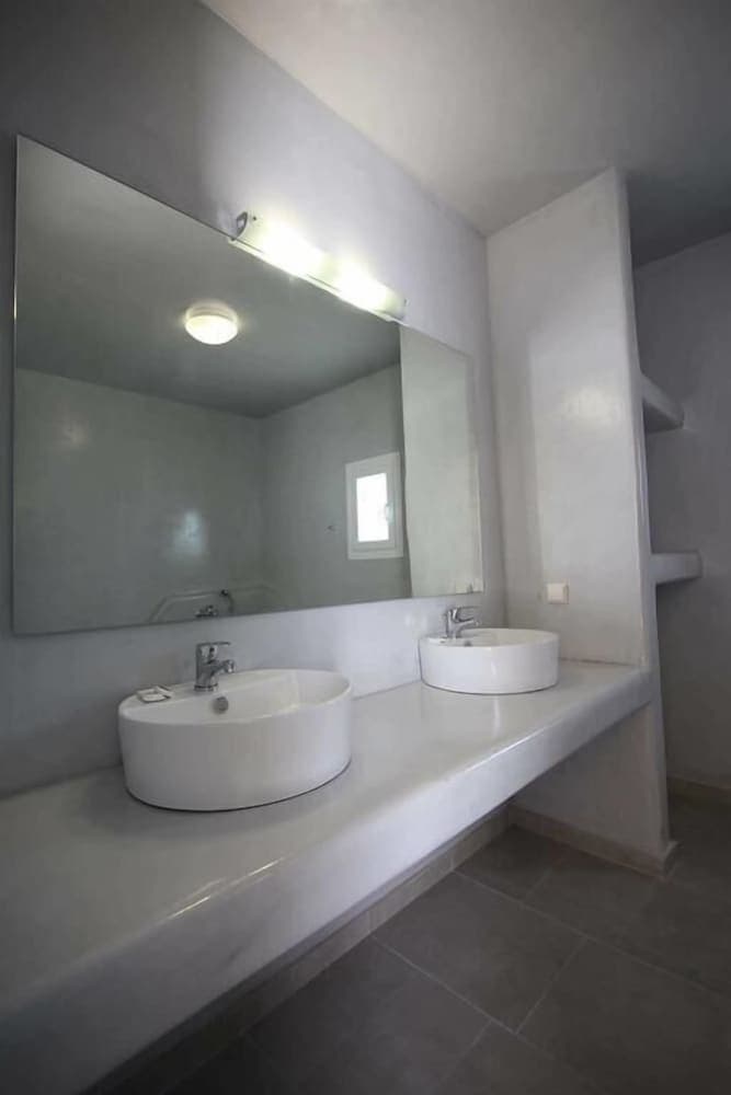 House Artemi