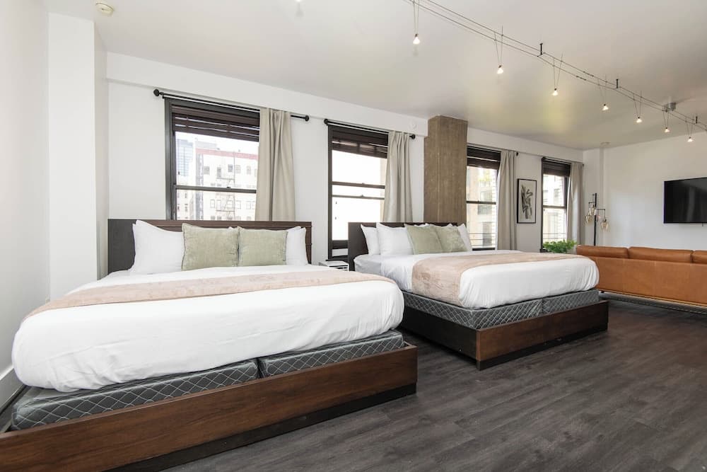 Tuck Hotel