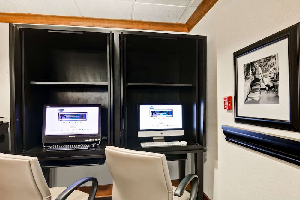 Hampton Inn Memphis-Poplar