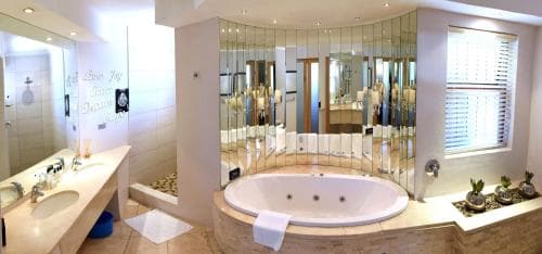 Feathers Lodge Boutique Hotel