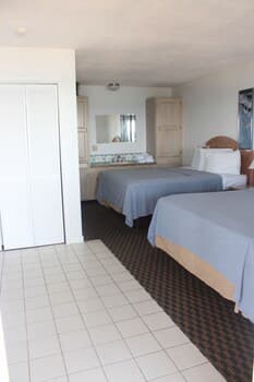 Sandcastle Beachfront Inn