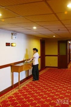 Hoi Tak Hotel
