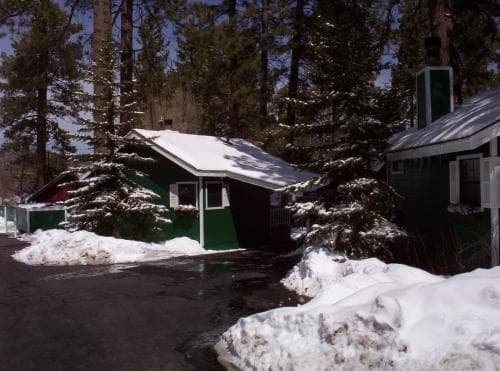Big Bear Manor Spa Cabins