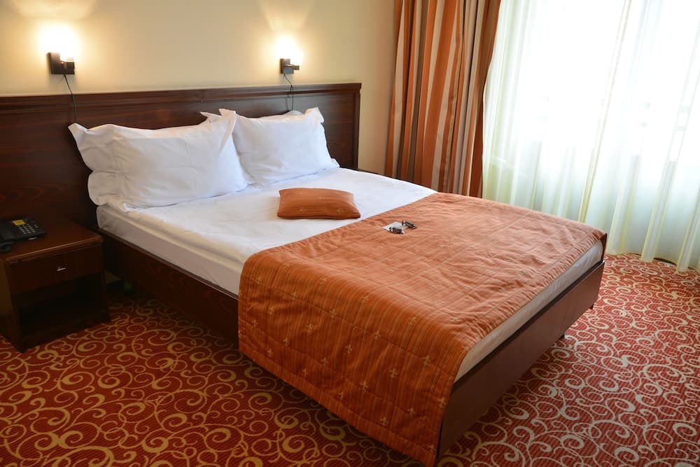 Central Hotel