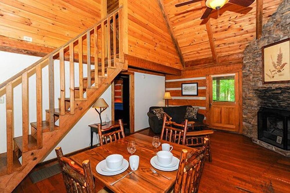 Dancing Bear Lodge