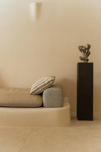 Black Rose Suites