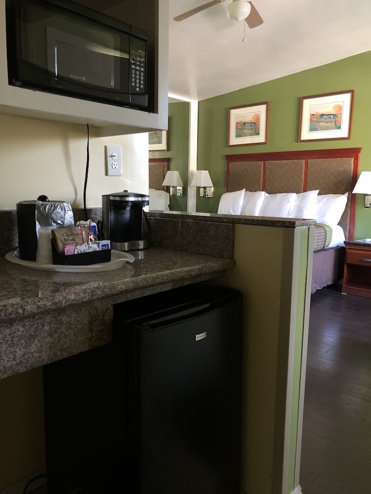 Encore Motel
