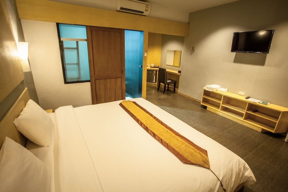 NH Elegant Hotel
