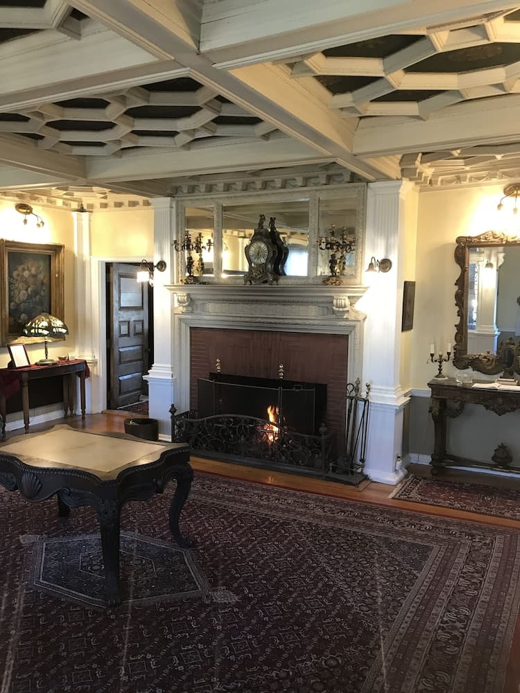 Edgewood Manor