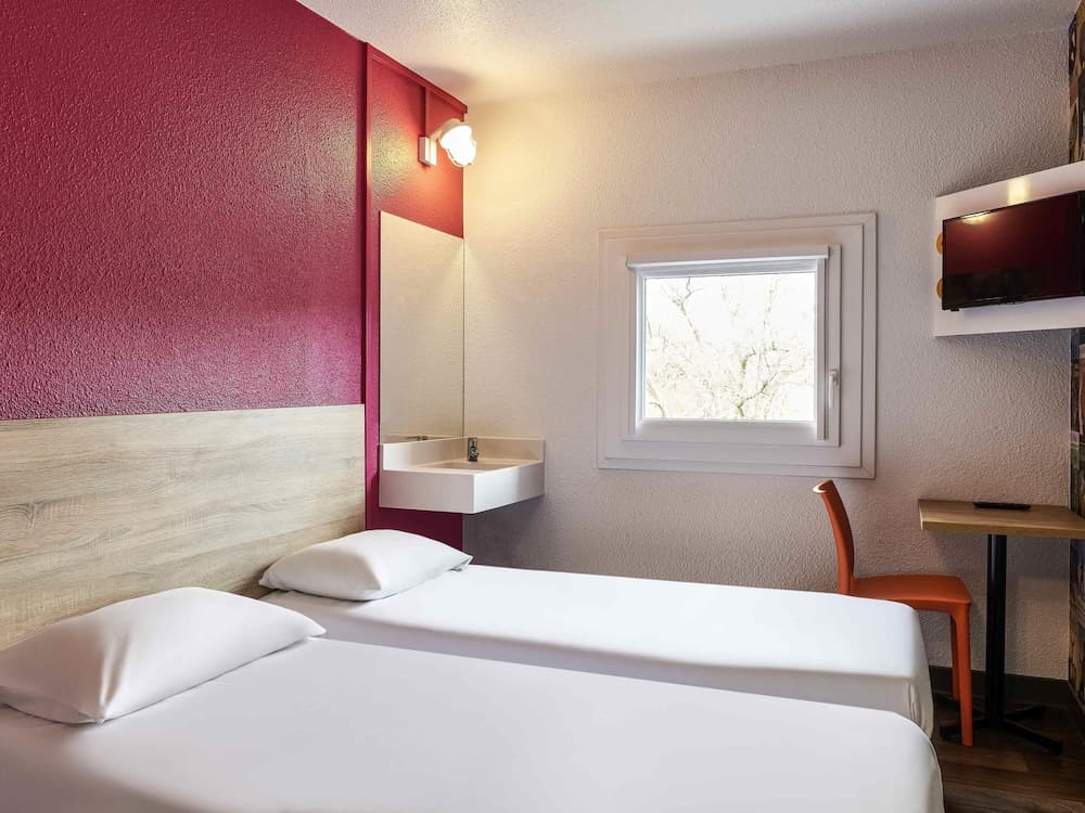 hotelF1 Laval