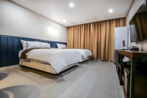 Hotel Maru
