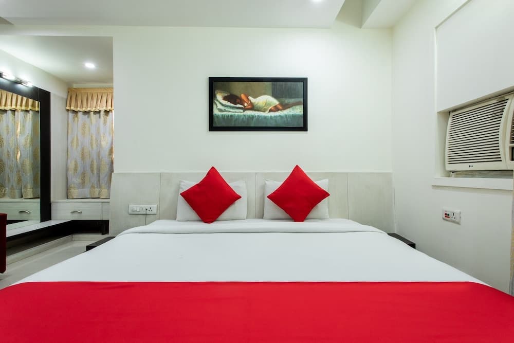 OYO 5839 Hotel Mohit Regency