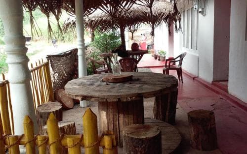 Oxton Hostel&Cafe