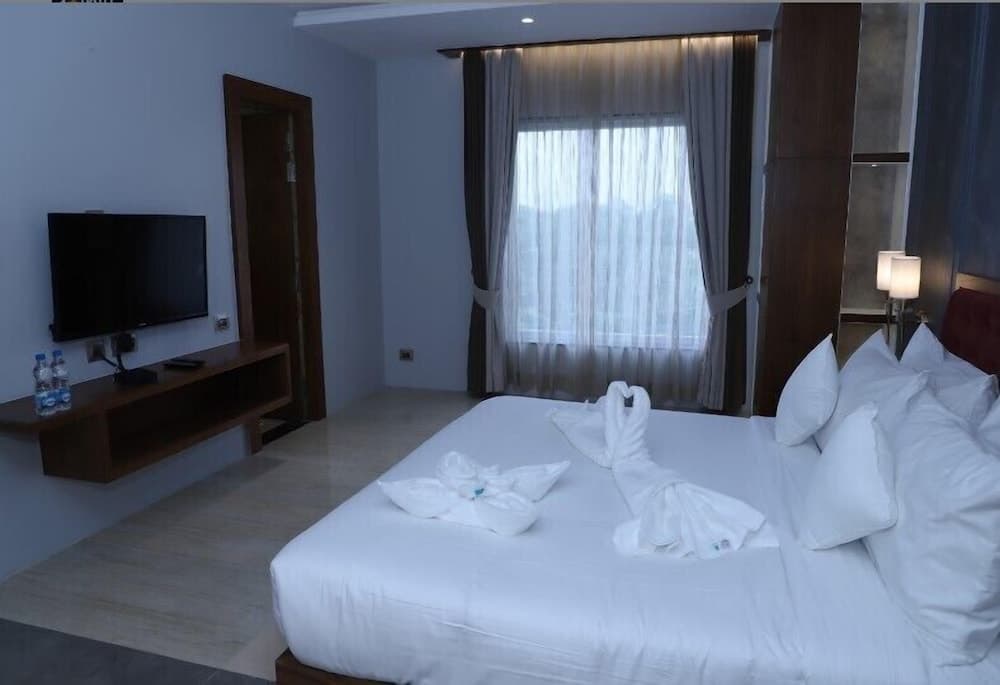 The Royal Class Hotel