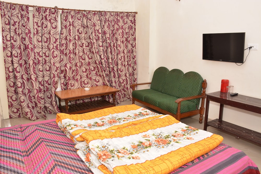 Hotel Drona