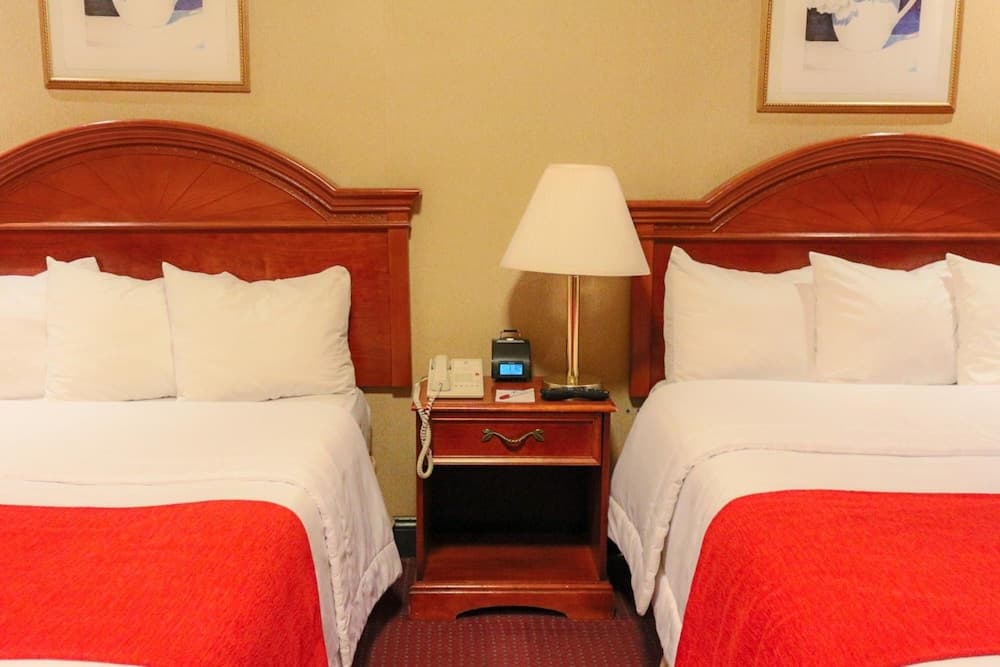 NEWTON HOTEL